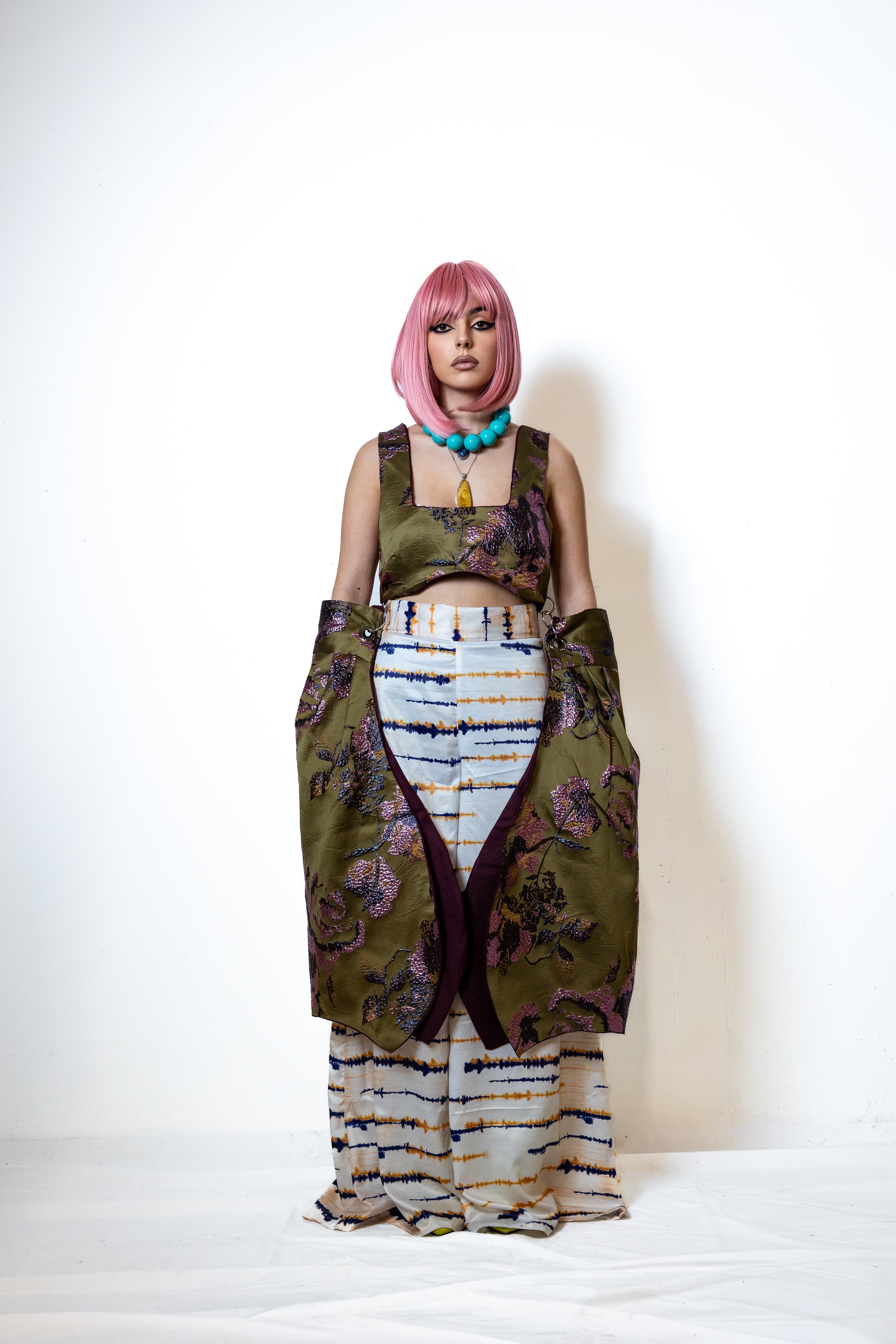 Instinct Dressing: A Philosophy of Freedom in Form